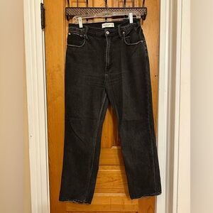 Abercrombie 28/6R ankle straight ultra high raise. Dark wash. Great condition!
